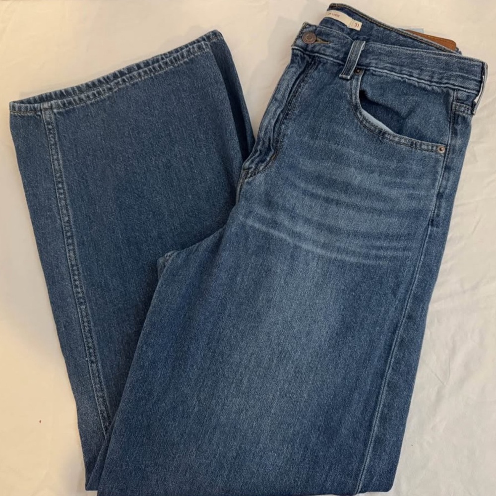 Levi’s Premium High Loose Women's Jeans 31x31 Lazy Day Wash Blue Wide Leg Hemp